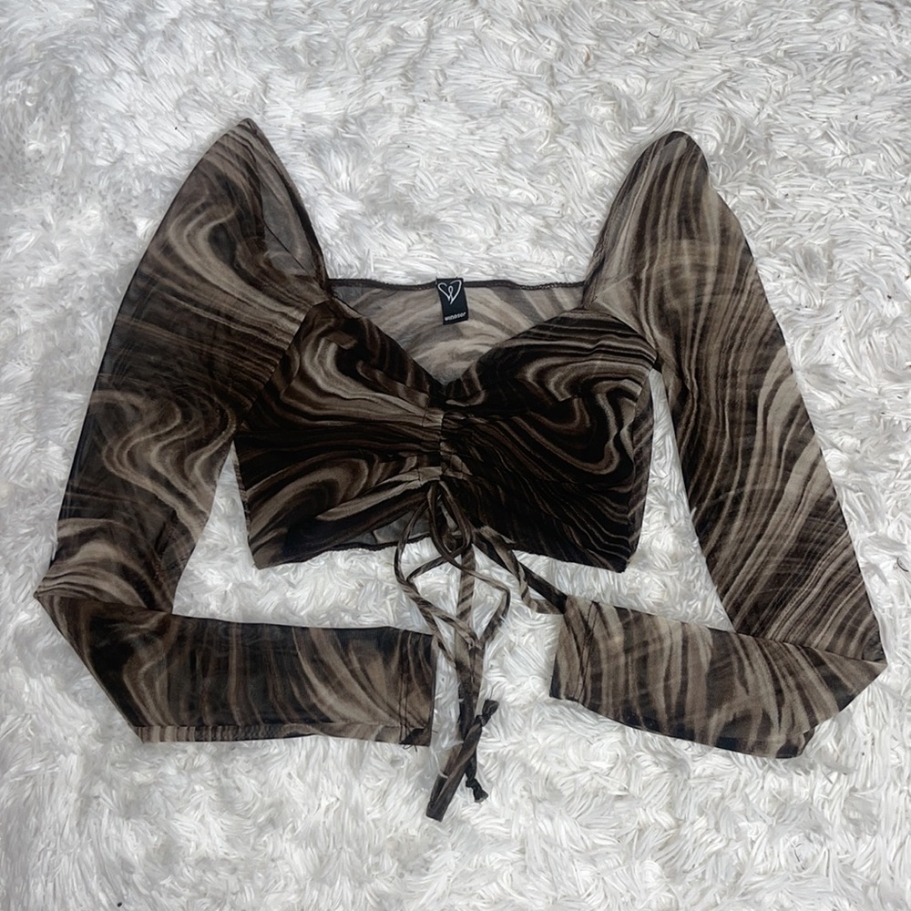 Long sleeve crop top